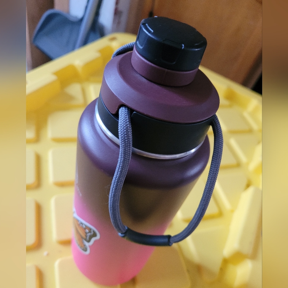 L.L. Bean Insulated Bean Canteen Water Bottle 32 oz. Sunset Fade Print Pink Used - Picture 5 of 10